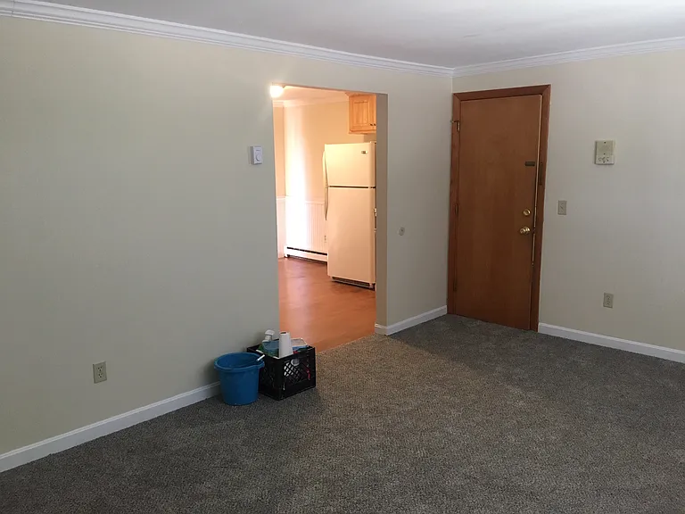 2 Roosevelt Ave #6 — Photo 4