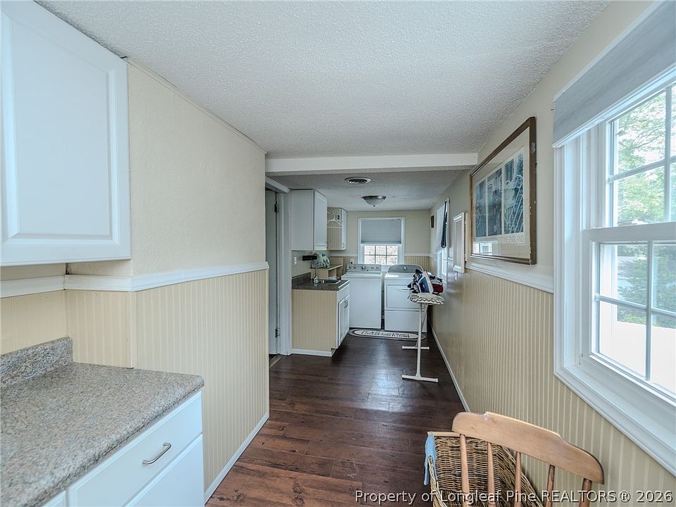 37th image of 212 E 3rd Ave