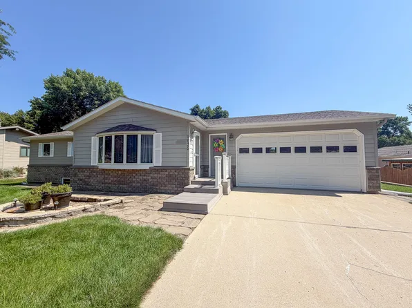 1635 Buffalo Trl, Brookings, SD 57006