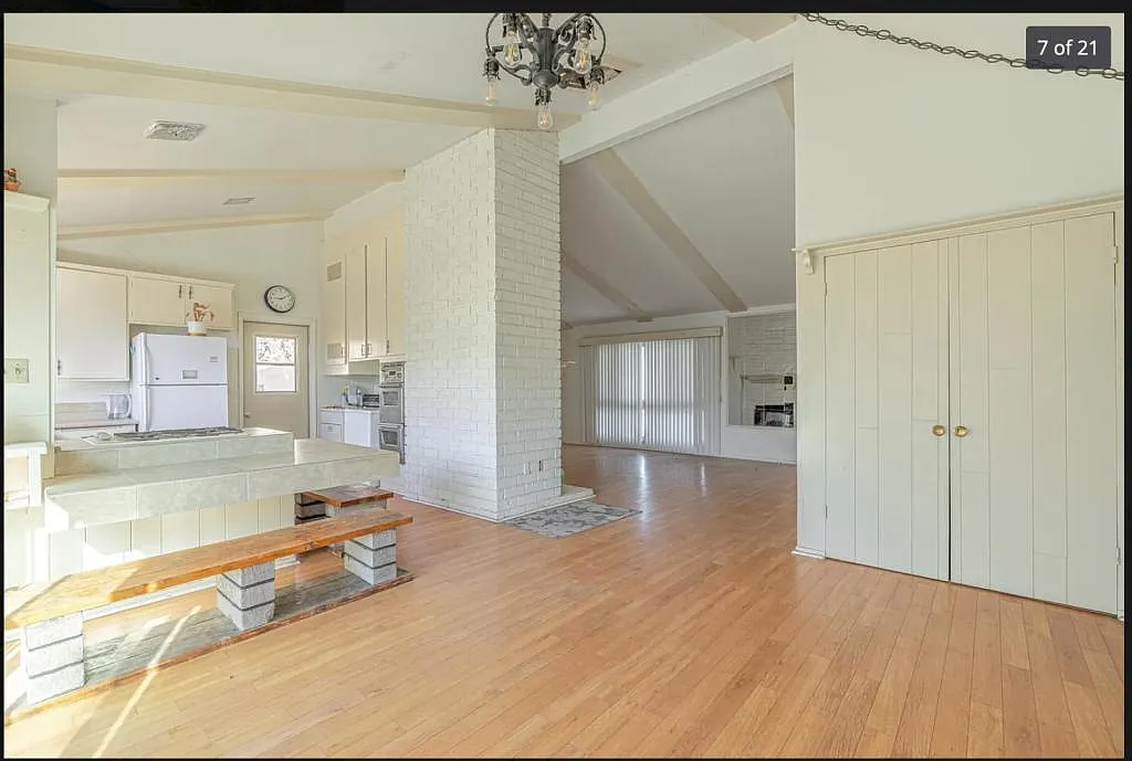 1108 Valiant St — Photo 3
