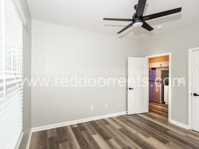 1329 E Market St #8 — Photo 22