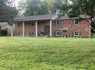 1604 Keenland Dr, Murray, KY 42071