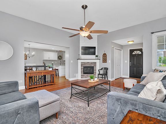 3rd image of 506 Flanagan Dr Unit A