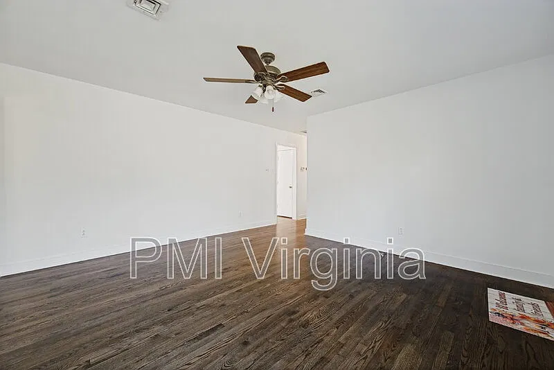 3 bed, 1.5 bath, 1872 sqft, $2,250 — Photo 4