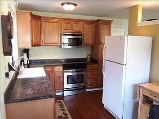 2nd image of 39345 Evans St