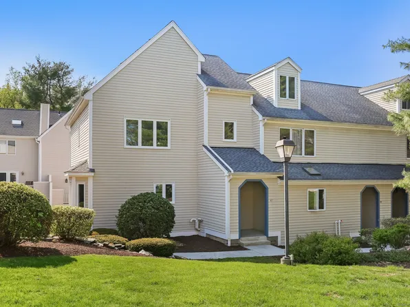 67 Ridgewood Court #67, Shelton, CT 06484