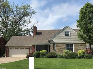 21230 Parkwood Ave, Fairview Park, OH 44126