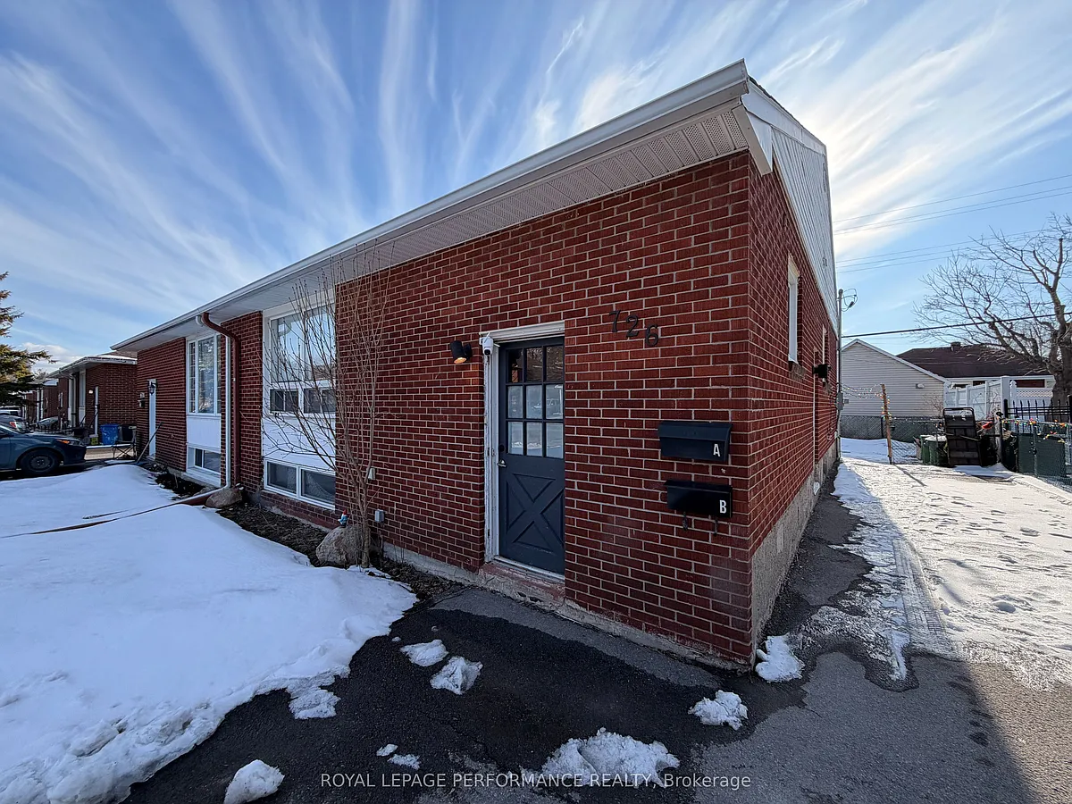 Photo 2 of 17 - 726 Cummings Ave #A - Ottawa, ON Building Photo - 726 Cummings Ave #A