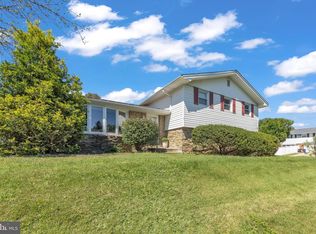 9224 Darlington Rd, Philadelphia, PA 19115