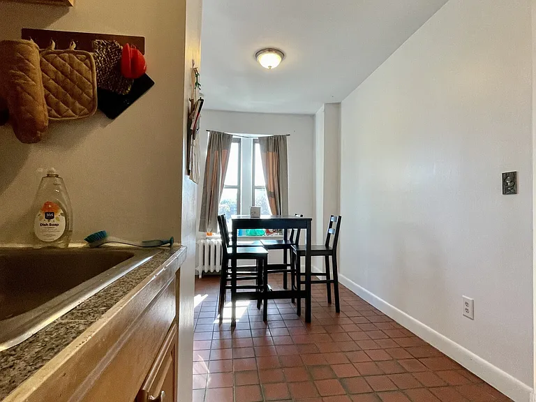 448 Park Dr #10X — Photo 9