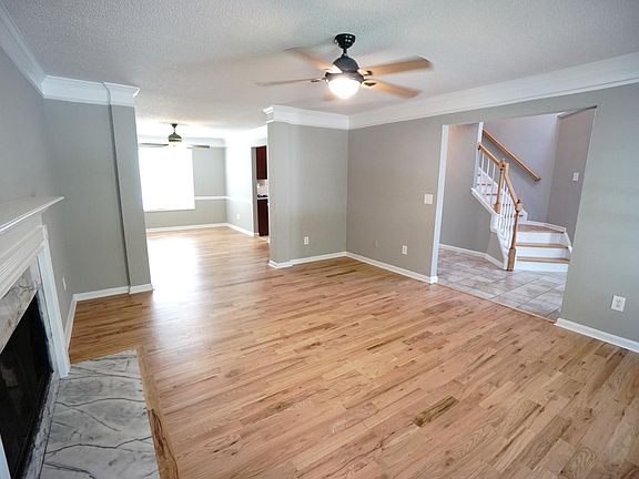 4th image of 390 Twin Brook Way