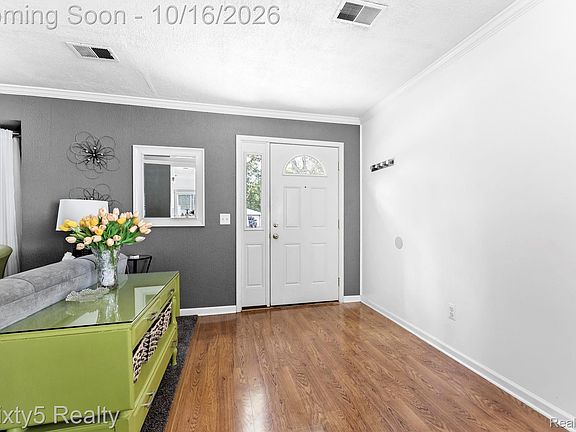3rd image of 5939 Daniels St