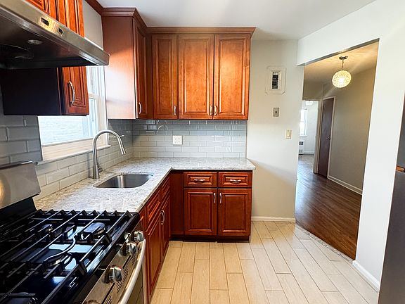 4th image of 28-33 47th St #3