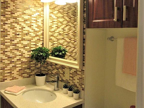 3rd image of 15 Huntingwood Dr #28