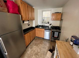218 W 8th St #4, Boston, MA 02127
