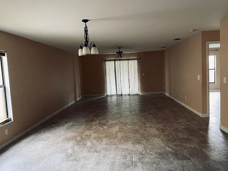 4115 Millicent Cir — Photo 22