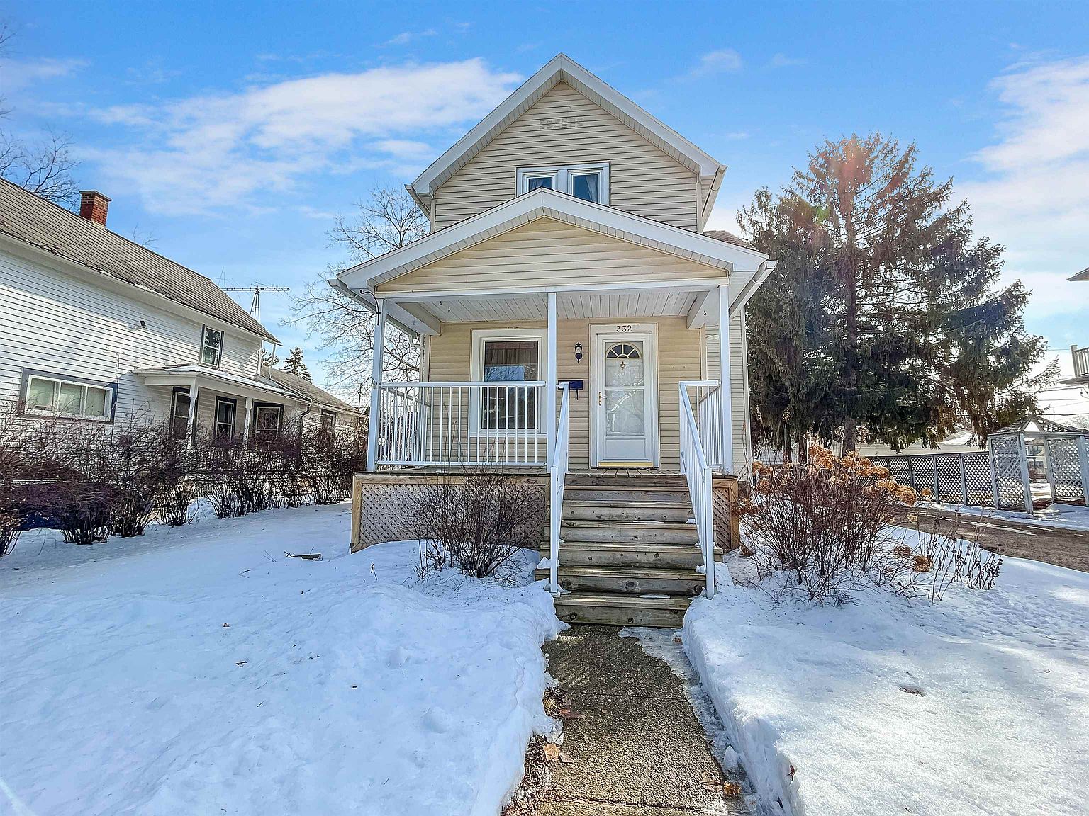 332 E 2nd St, Fond Du Lac, WI 54935 Zillow