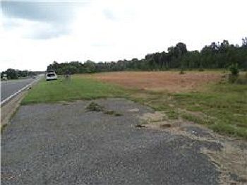 3rd image of 738 Columbia Hwy. #1