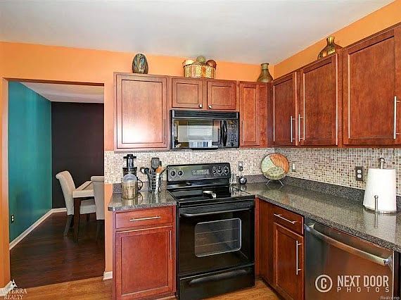4th image of 43553 Arborview Ln