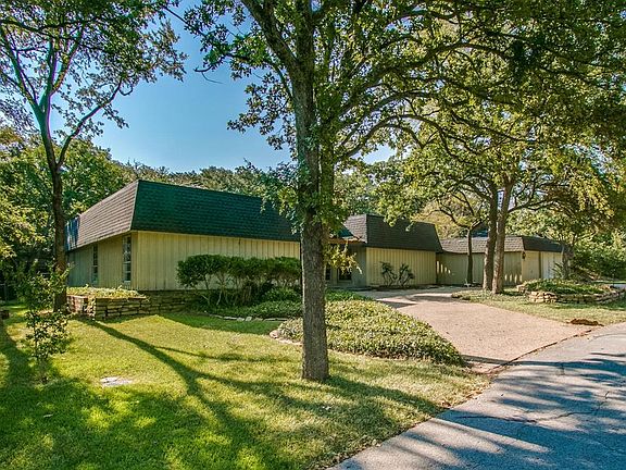 2nd image of 334 Rockland Dr