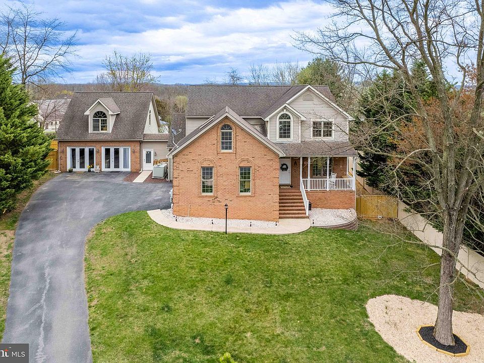1991 Castlegreen Ct, Greencastle, PA 17225 Zillow