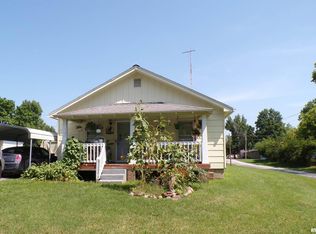 608 E Plum St, Percy, IL 62272