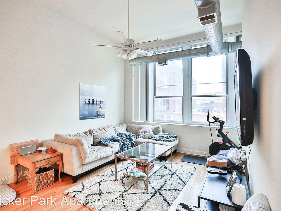 1st image of 1552 N Milwaukee Ave APT 2B