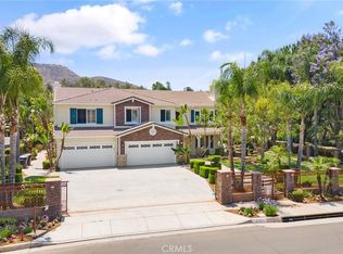 2394 Old Heritage Rd, Riverside, CA 92503