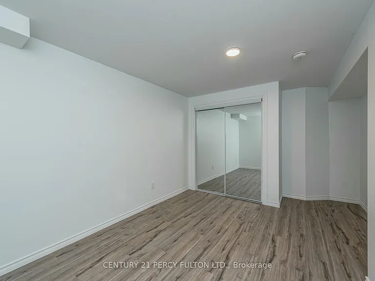 1 Cragg Cres #BASEMENT — Photo 16