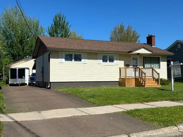 175 2nd Ave, Moncton, NB E1C 7Y5
