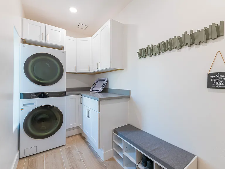 1710 E Queen Palm Dr — Photo 53