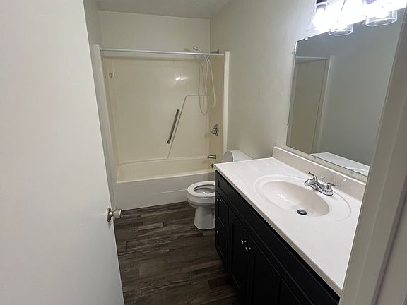 3rd image of 1830 Eppes St #6