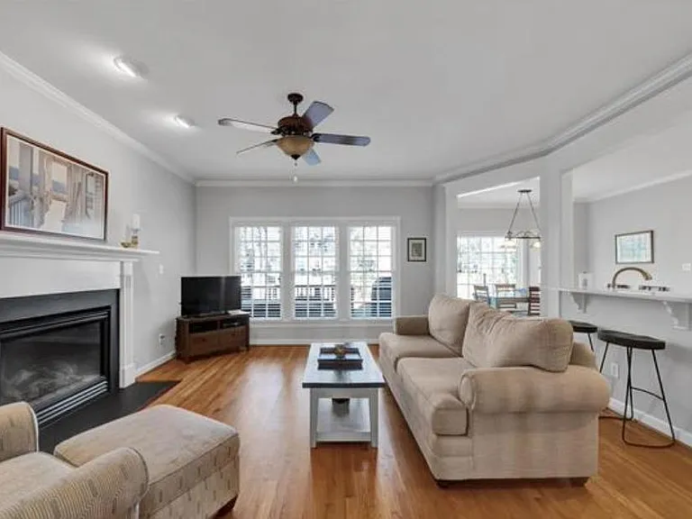 10625 Highstream Dr — Photo 7