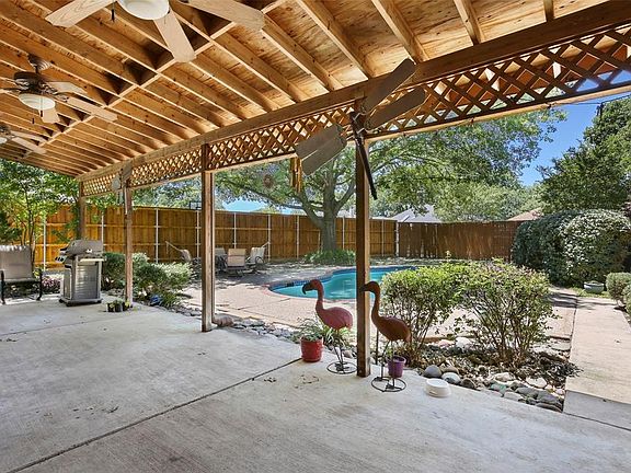 2nd image of 318 Spanish Moss Dr