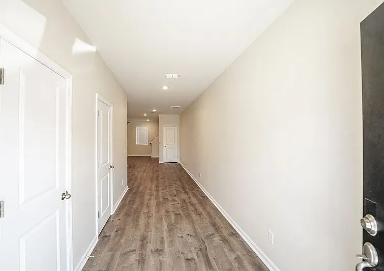 166 Benelli Dr — Photo 4