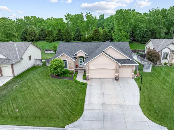 8306 W Candlewood Cir, Wichita, KS 67205