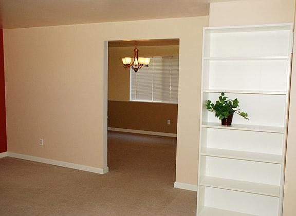 4th image of 518 130th Ave NE