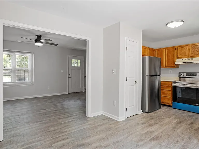 302 Wax Myrtle Ct — Photo 25