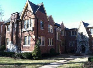 7563 York Dr, Saint Louis, MO 63105