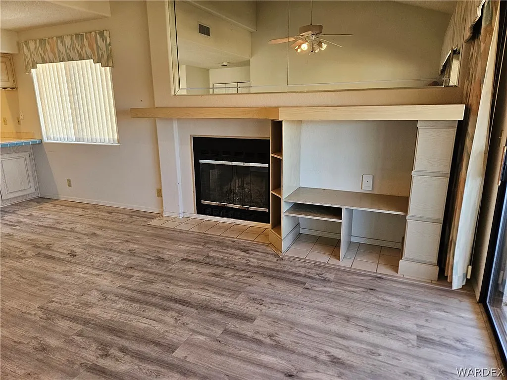 3 bed, 2.5 bath, 1366 sqft, $1,400 — Photo 4