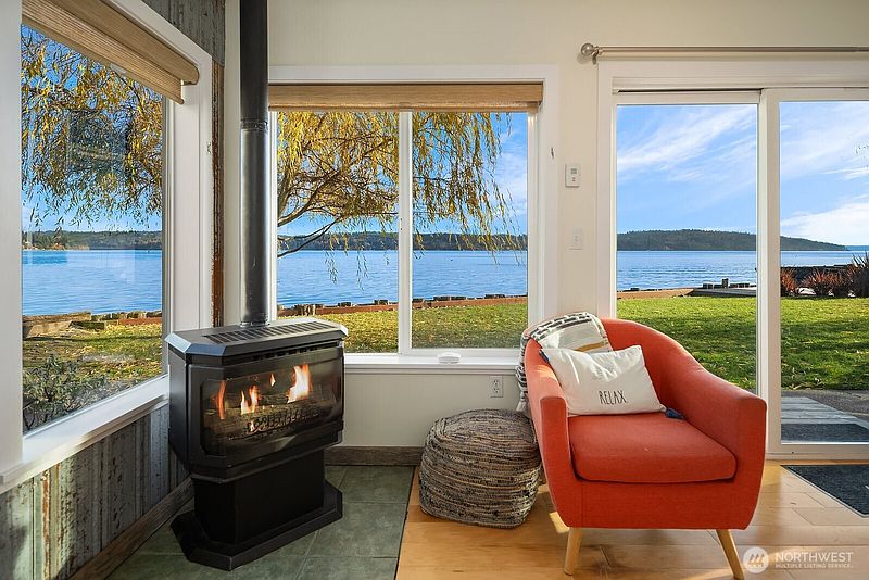 5th image of 24410 Vashon Highway SW