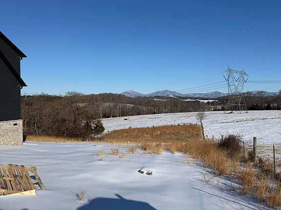 2nd image of 2753 McDaniel Rd