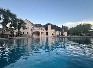 9010 Taylor Cir, Orange, TX 77630