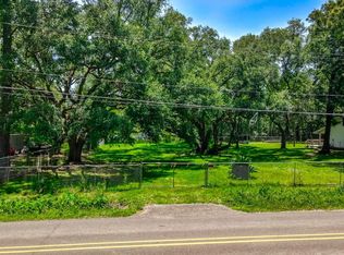 Oak Park Dr, Madisonville, LA 70447