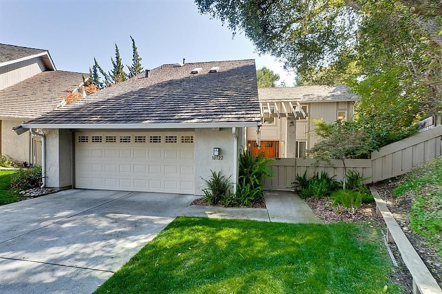 1st image of 10122 Adelheid Ct