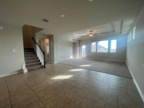 5th image of 23118 Lexington Park
