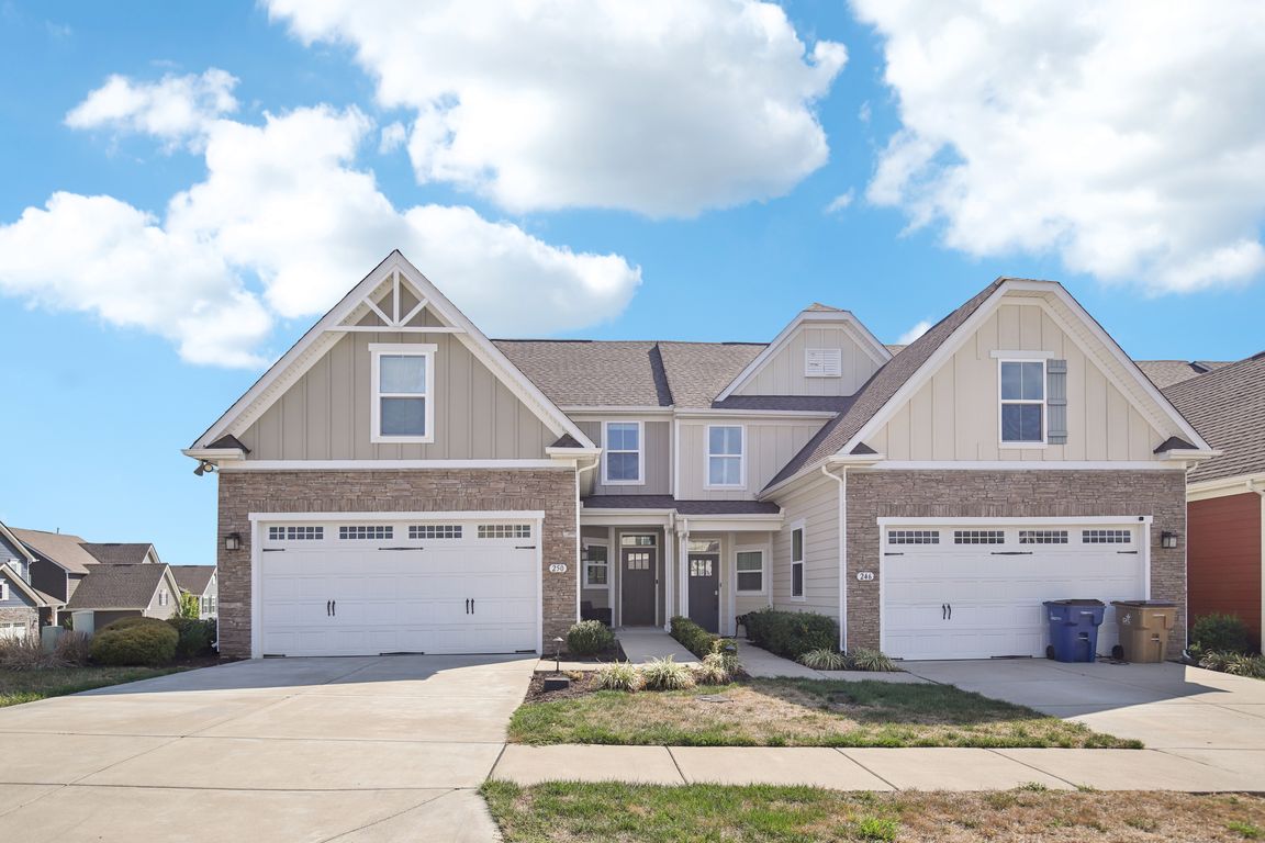 S Downs Cir-S1809-001.jpg