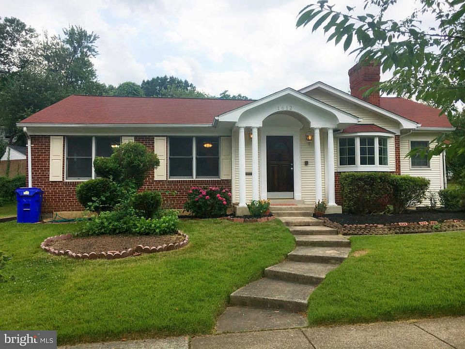 1st image of 1612 Flora Ln