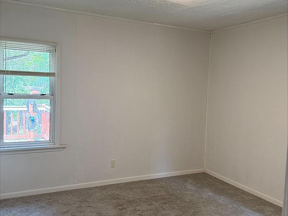 4th image of 1173 McLean Ave