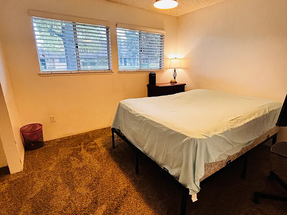 6102 Via Casitas